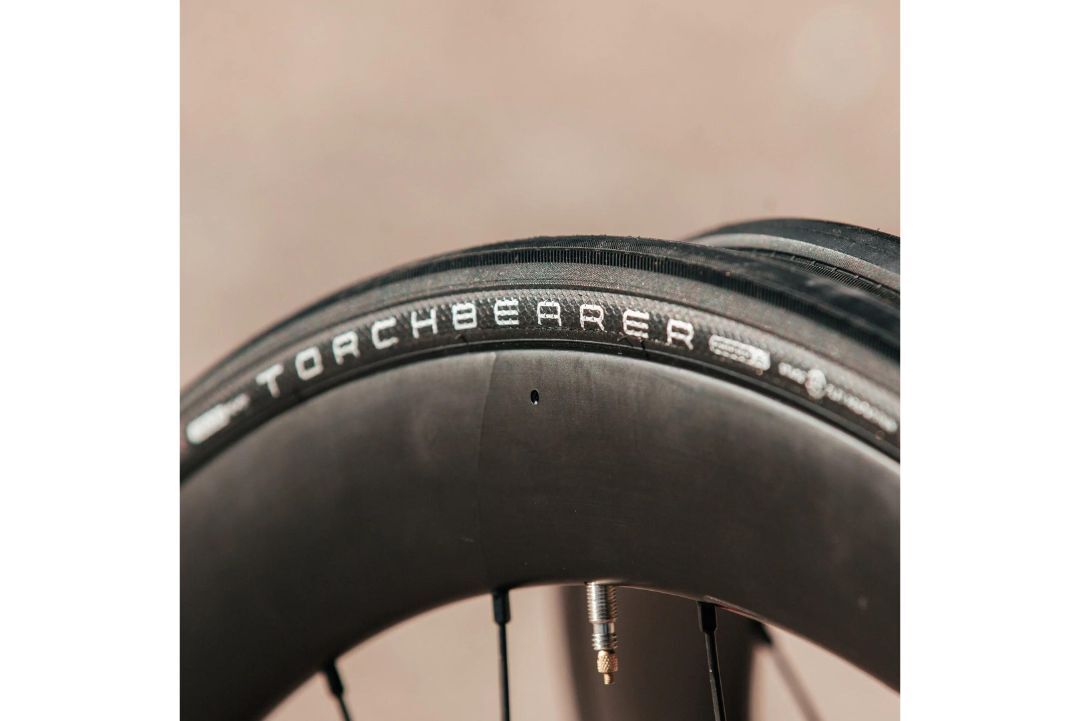 American Classic Torchbearer Tubeless Folding Road Tyre 700 x 25 - Black